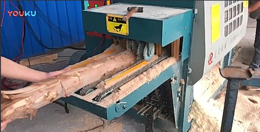 三排鏈原木多片鋸工作視頻