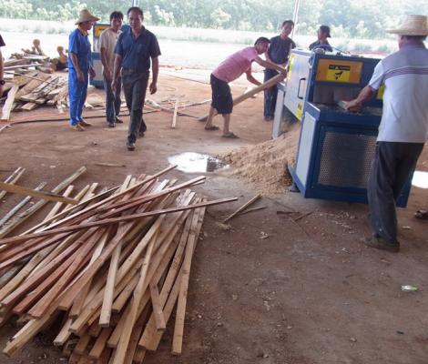 海南島-方木多片鋸70高加工現場