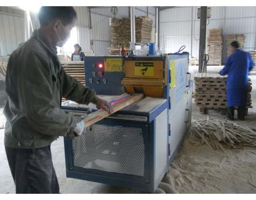 方木多片鋸-安徽合肥舒城加工現(xiàn)場(chǎng)
